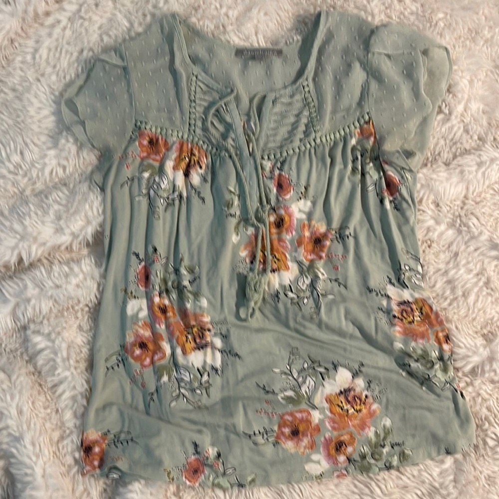 Green floral flowy top